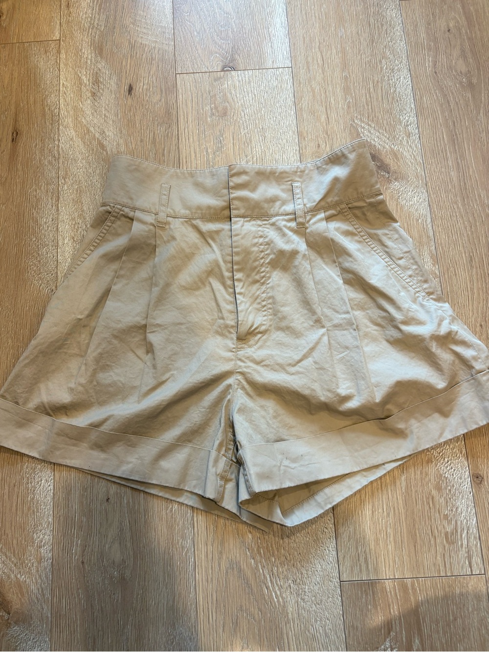 & Other Stories High-Waist Pleated Shorts in Tan